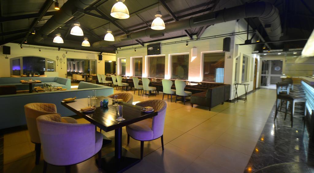 Bay 15 Hotel Panaji Ngoại thất bức ảnh