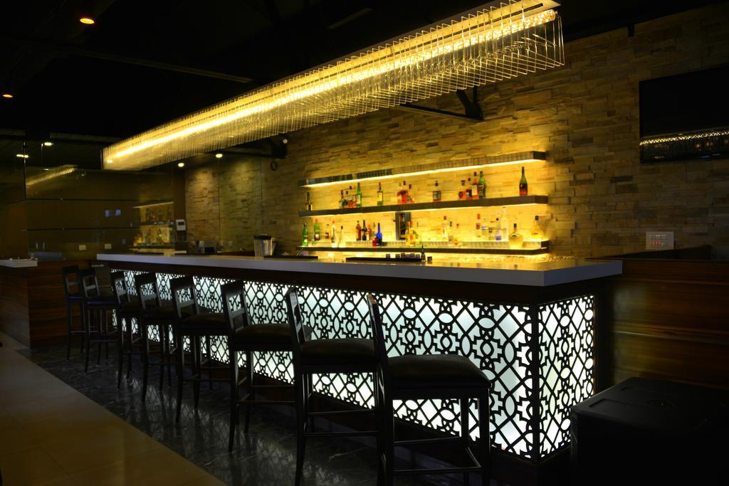 Bay 15 Hotel Panaji Ngoại thất bức ảnh